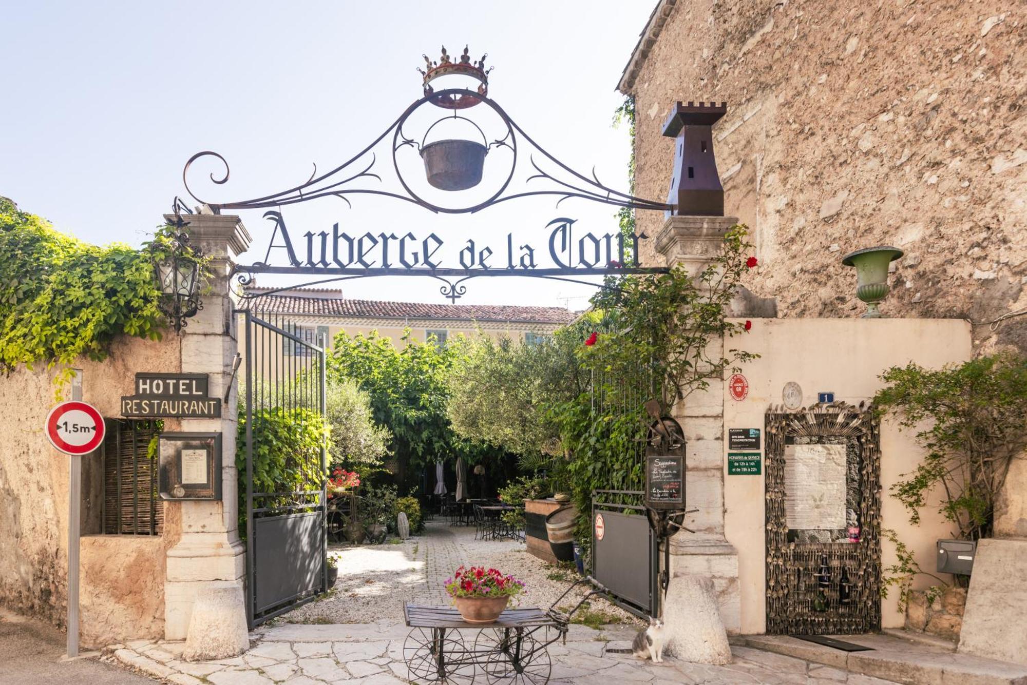 Auberge De La Tour โอปส์ ภายนอก รูปภาพ