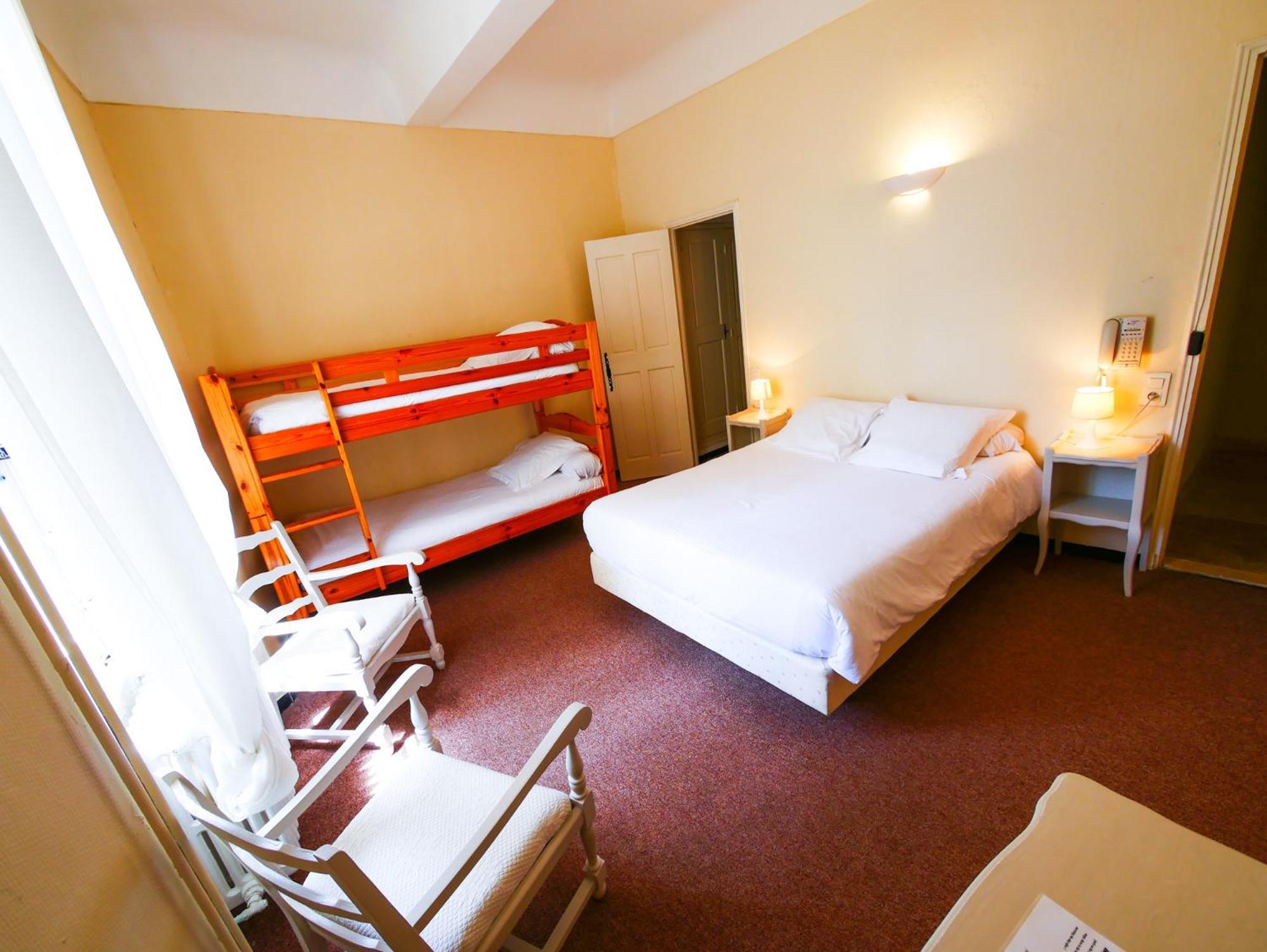 Auberge De La Tour โอปส์ ภายนอก รูปภาพ