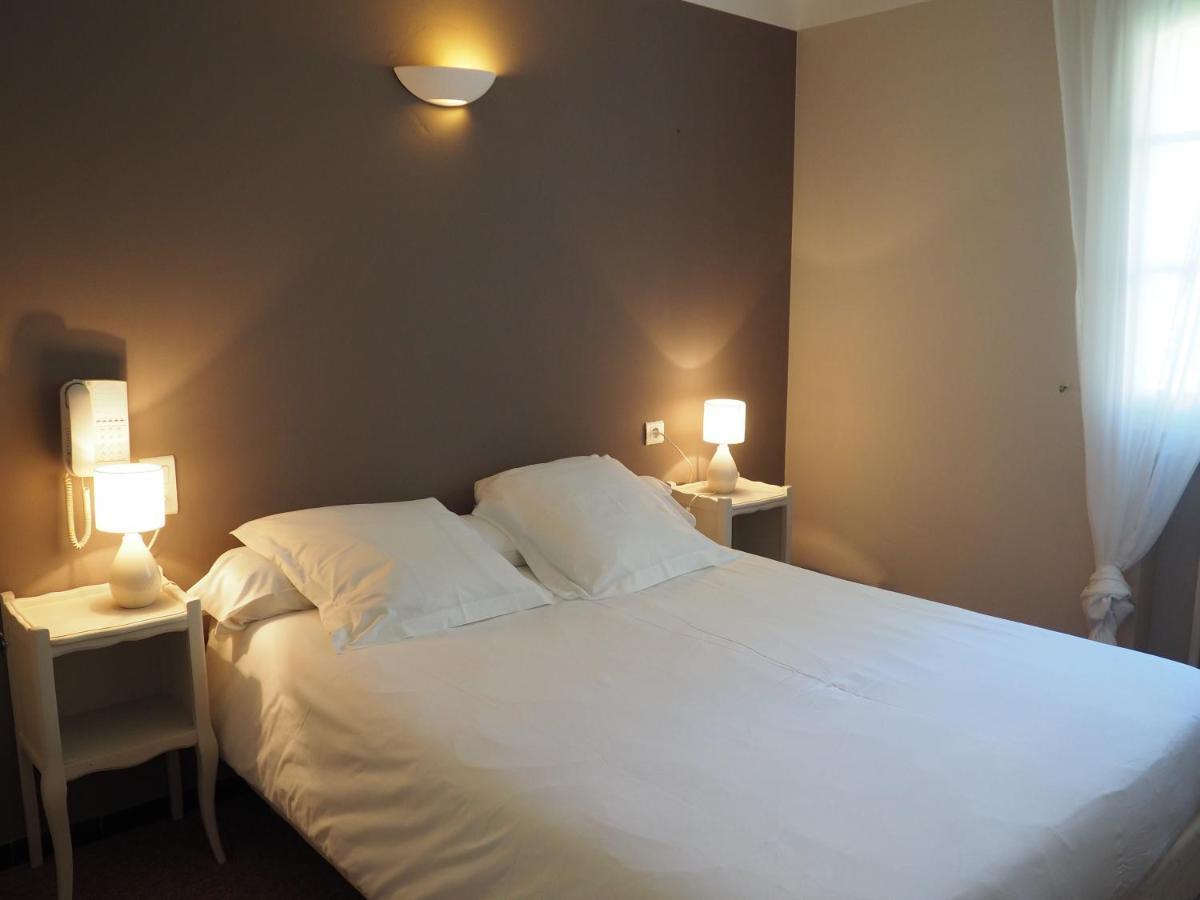 Auberge De La Tour โอปส์ ภายนอก รูปภาพ